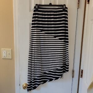 Jones New York Striped Maxi Skirt in Navy and White